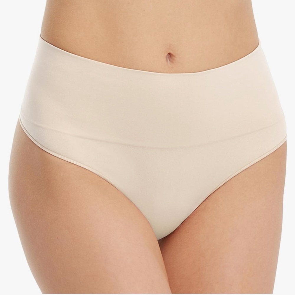 SPANX Everyday Shaping Thong Core Control Shapewear Underwear Invisible -Large